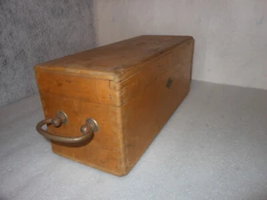 Alter Holz Schatz-Kiste  Metallbeschläge Holzkiste Schloß Scharniere  antik - Bild 1 von 6