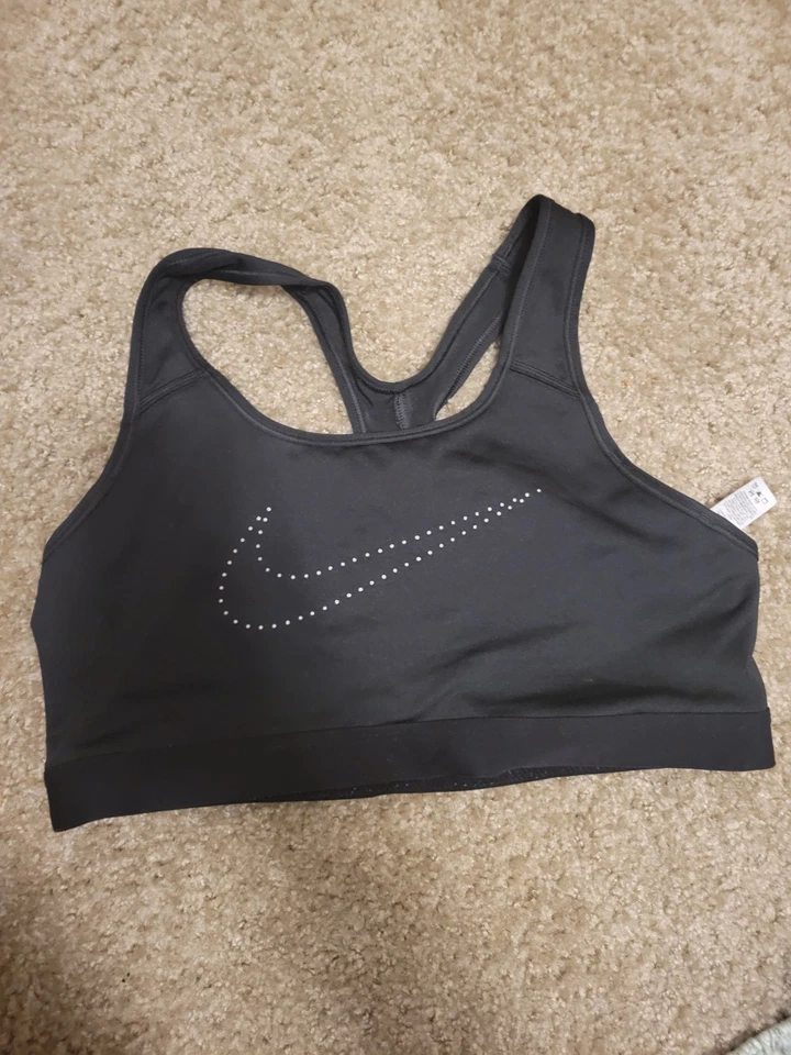 Sujetador deportivo para mujer Nike Swoosh, sujetador deportivo para mujer con compresión talla mediana Foto 1 de 1