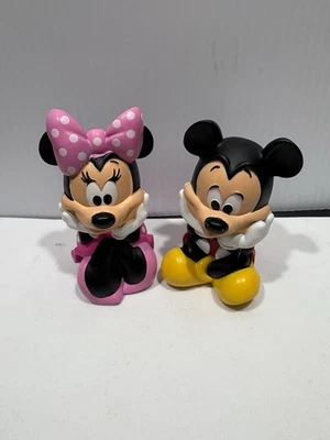 Lote de 2 estatuillas clásicas de plástico de Mickey y Minnie de Disney de 5 pulgadas Foto 1 de 4