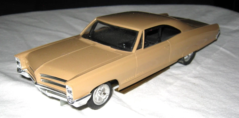 Coche Ranura Vintage 1/24 TAN MPC BONNEVILLE Completo Todo Original Muy Raro y Bonito Foto 1 de 4