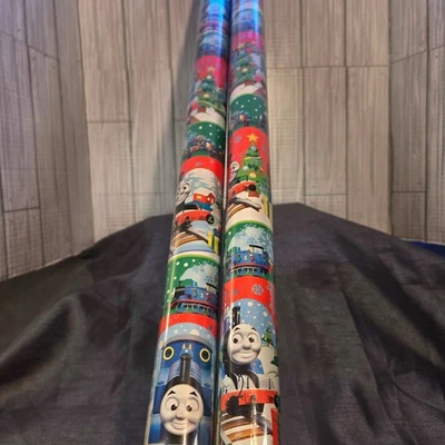 Envoltura de regalo de Navidad American Greetings Thomas and Friends 40 pies cuadrados impresa EE. UU. Foto 1 de 4