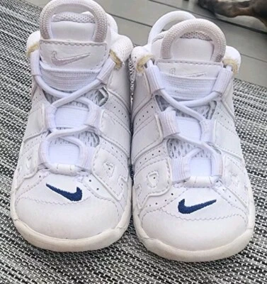🔥Zapatos de bebé Nike para niños pequeños Air More Uptempo blancos azul marino medianoche DH9722-100-TALLA 4 C Foto 1 de 4