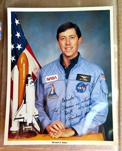 Michael Baker handsigniertes signed Foto NASA Astronaut Space USA  - Bild 1 von 4