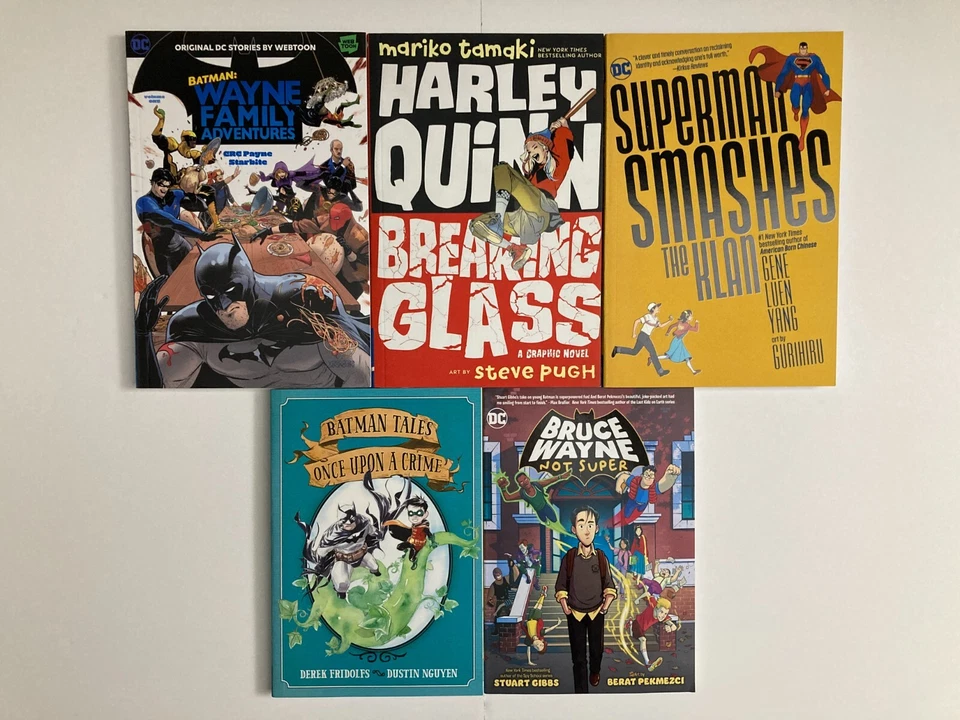 Batman Trade Paperback Lot - Batman / Superman / Harley Quinn - 5 Books Total - Image 1 of 4