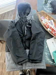 Columbia Boys' Lightning Lift Waterproof Insulated Winter Jacket - Black/Gray-M - Picture 1 of 5