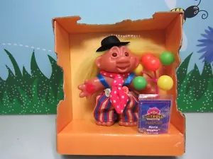 Merry Giggles 2001 - Muñeca totalmente troll Dam de 5" - NUEVA EN PAQUETE - RARA - Imagen 1 de 11