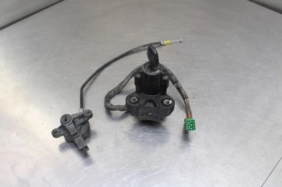 97-05 SUZUKI BANDIT 1200 IGNITION LOCK W KEY REAR Foto 1 de 4