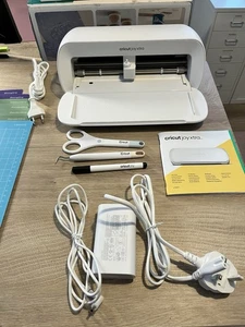 Cricut Joy Xtra Extra Starter Bundle - Picture 1 of 4