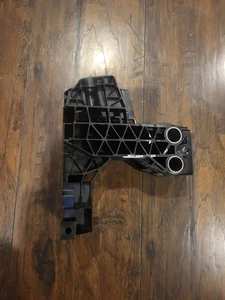 2015-2026 OEM Genuine Mercedes-Benz Left Absorber Bracket 206-620-95-00 - Picture 1 of 4