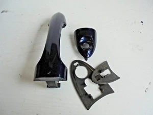 MANIJA PUERTA EXTERIOR DELANTERA ORIGINAL FORD FOCUS MK1 ESTADO AZUL 98-04 - Imagen 1 de 1