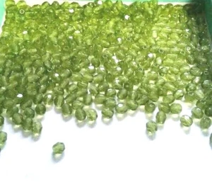 100 Stck. 4 mm Tschechisch Feuerpoliert Facettiert Glas Rund Perlen - OLIVIN - Bild 1 von 2