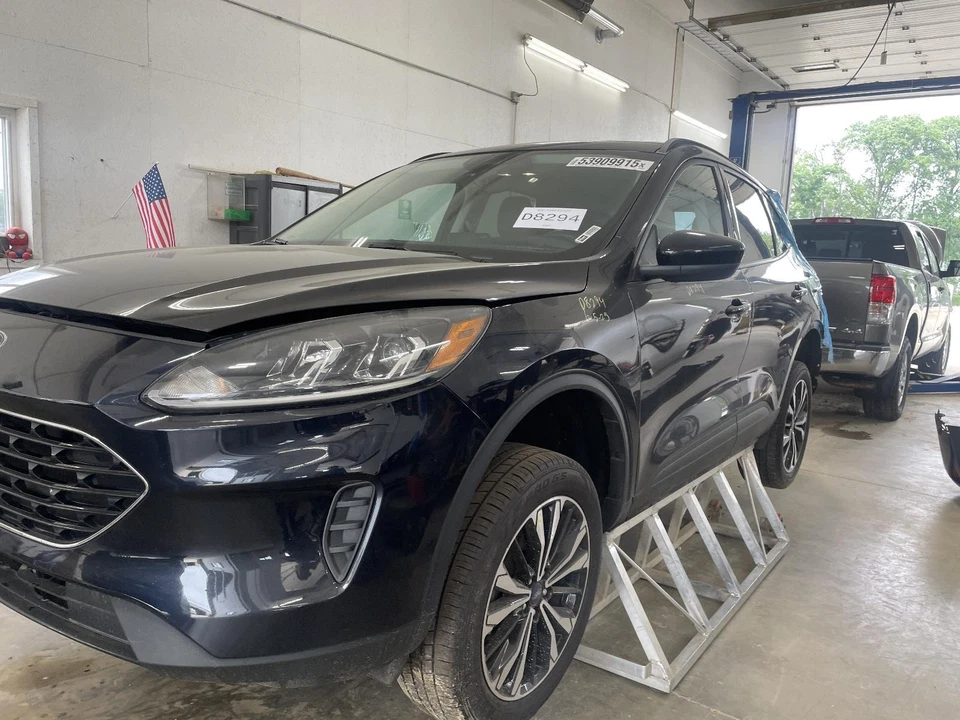 Used ABS Hydraulic Assembly fits: 2021 Ford Escape vacuum boost Grade A - Image 1 of 4