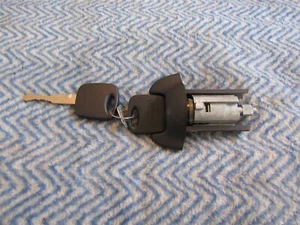 NEW IGNITION SWITCH KEY AND LOCK SET KIT FITS 1996 FORD MUSTANG OR SVT COBRA - Picture 1 of 3