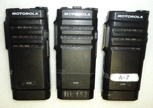 3 Motorola SL300 2 Channel UHF Analog Two Way Radio Walkie PARTS RADIOS Part - Picture 1 of 14
