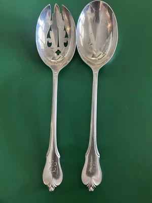 Juego de cuchara para servir y cuchara perforada Grand Colonial de Wallace de plata de ley Foto 1 de 4