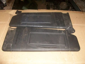 CITROEN XM 1992-1993 PAR DE PARASOLES NEGROS CON 2 ESPEJOS RETROVISORES - Imagen 1 de 1