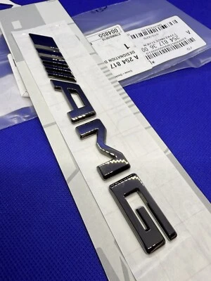 Logo Stemma Mercedes AMG Cromo Scuro Cla Glc Gla Gle C S E Originale 63s A45 A35 - Immagine 1 di 4