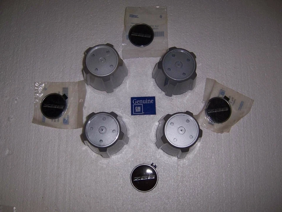 RALLY WHEEL CENTER CAPS 88-90 CAMARO NOS GM N90 W Z28 EMBLEM NEW GM1895K Foto 1 de 1