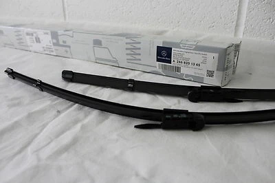 NEW GENUINE Mercedes-Benz W246 B-Class Front Wiper Blades A2468201345 - Image 1 of 4