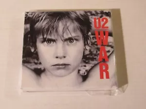 CD    U2   War   2008   Box Set   2 Discs / Booklet - Picture 1 of 2