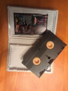 Small Soldiers With Original Insides. Vhs Tape - Picture 1 of 1