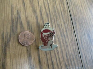 HOCKEY PLAYER WITH GEAR ON MASK STICK PIN PINBACK - Picture 1 of 2