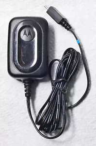 Genuine Motorola Charger Model DCH3-05US-0300, 2Prong AC/Mini USB V235 V220 V195 - Photo 1 sur 5
