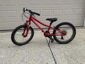 Specialized Kids Hotrock 20. Black. New. 7 Speed. Front Suspension Fork. - Picture 1 of 4