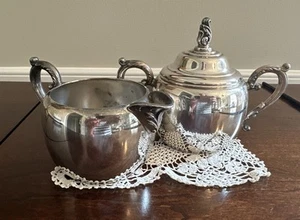 Vintage WM Rogers Silver Plated Sugar Bowl And Creamer Set - Picture 1 of 10