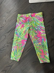 Lilly Pulitzer Girls Pants Flower Tropical Pattern Size 10/12 Leg Stretchy - Picture 1 of 2