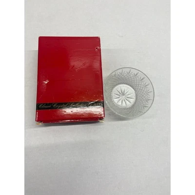 Plato de caramelo de cristal clásico Avon con caja Foto 1 de 4