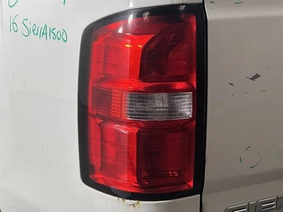 Driver Tail Light Classic Style Pickup Fits 16-19 SIERRA 1500 PICKUP 2780477 - Image 1 of 4
