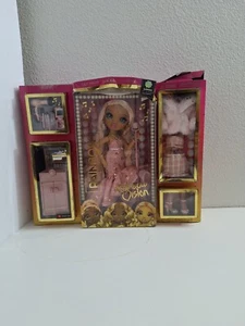 Rainbow Alta Visión Pop Divas Sabrina St Cloud Muñeca de Moda Cuarzo Rosa NUEVO - Imagen 1 de 13