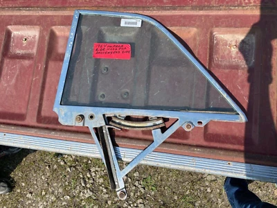 63-64 Chevrolet Impala Buick Olds Pontiac 2dr RH Passenger  Quarter Window tinte - Image 1 of 2