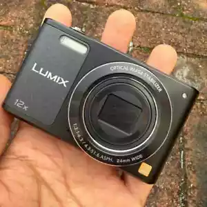Panasonic LUMIX DMC-SZ10 Digital Camera Compact 12x Optical Zoom - 90% NEW - Picture 1 of 7