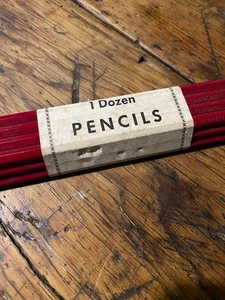 12 Vintage SALISBURY & TAYLOR Ltd UNUSED LNER, GWR Etc Pencils with Wrap. RARE - Picture 1 of 4