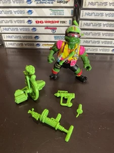 De colección 1992 Sewer Cyclin' Raph Teenage Mutant Ninja Turtles Spitting TMNT COMPL - Imagen 1 de 7