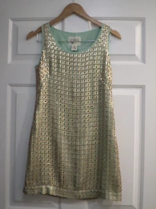 Anthropologie Tabitha hellgrünes Etuikleid mit goldenem Pailletten-Overlay Gr. 0P - Bild 1 von 5