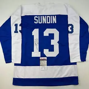 Autographed/Signed Mats Sundin HOF 12 Toronto Blue Hockey Jersey JSA COA - Picture 1 of 4