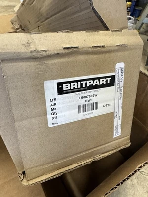 Land Range Rover SPORT L494 OEM Front Right Air Suspension Shock Strut LR087082 - Image 1 of 3