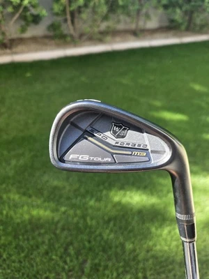 Wilson Staff FG Tour M3 4 Iron  Nippon Modus 3 Tour 120 X-Stiff RH Pure Grip - Image 1 of 4