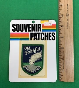 Vintage Embroidered Patch Badge Souvenir National Park Old Faithful Yellowstone - Picture 1 of 3