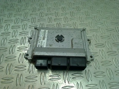 CALCULATEUR MOTEUR ECU Peugeot 208 I (CA/CC/CK/CL) 2016 9811545080 - Immagine 1 di 3