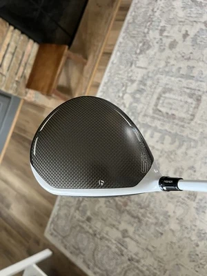 TaylorMade SIM Max Driver Right-Handed with Head Cover - Image 1 of 4