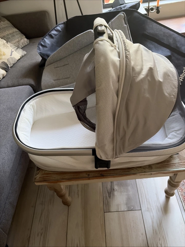Cuna UPPA BABY UPPAbaby Cruz Vista V2 Gris Excelente Estado con Bolsa de Transporte Look Foto 1 de 4