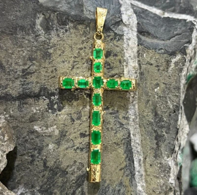 Natural Colombian Emerald Cross Pendant 18k Yellow Gold - Image 1 of 4