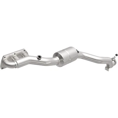 Magnaflow OEM Grade EPA Manifold Converter For 2005-09 Audi A8 Quattro 51167 - Image 1 of 3