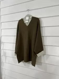 Neu ZARA Damen Sweatshirt mit Bündchen Dolmanärmel V-Ausschnitt Oversize Gr. S Olivergrün - Bild 1 von 23