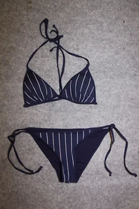 BIKINI SET TRIANGEL GRÖSSE 36 DUNKELBLAU WEISS GESTREIFT SCHAUMSTOFF H&M - Picture 1 of 2