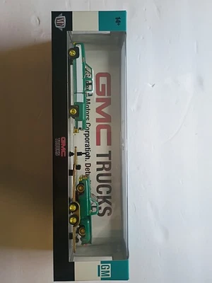 M2 73 GMC dually & 75 Sierra Side Step Auto Hauler 36000-88 1/64 750 CHASE - Image 1 of 4